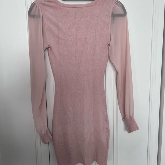 The most flattering Bebe dress - Picture 2 of 3